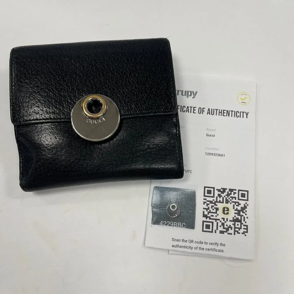 Gucci Eclipse Insignia Black Leather Compact Wallet - Preowned - Picture 5 of 14